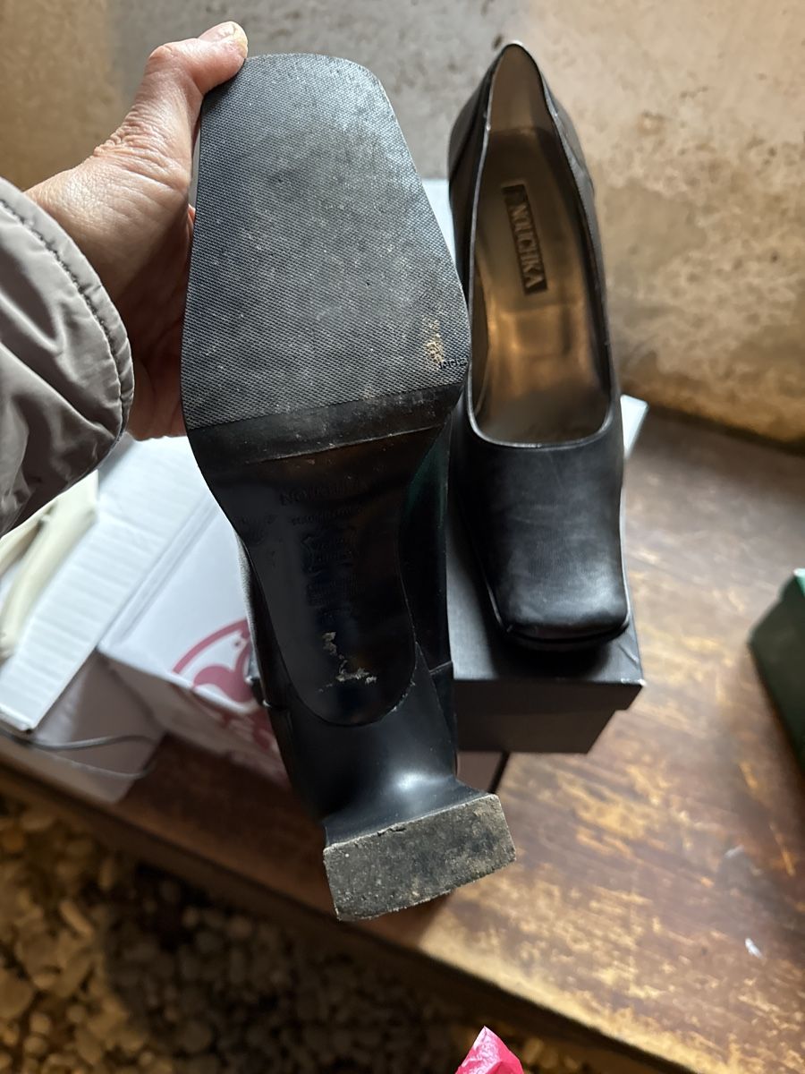 Scarpe da donna: Escarpins – Usato da Fribourg venduto da Chantal1234 1