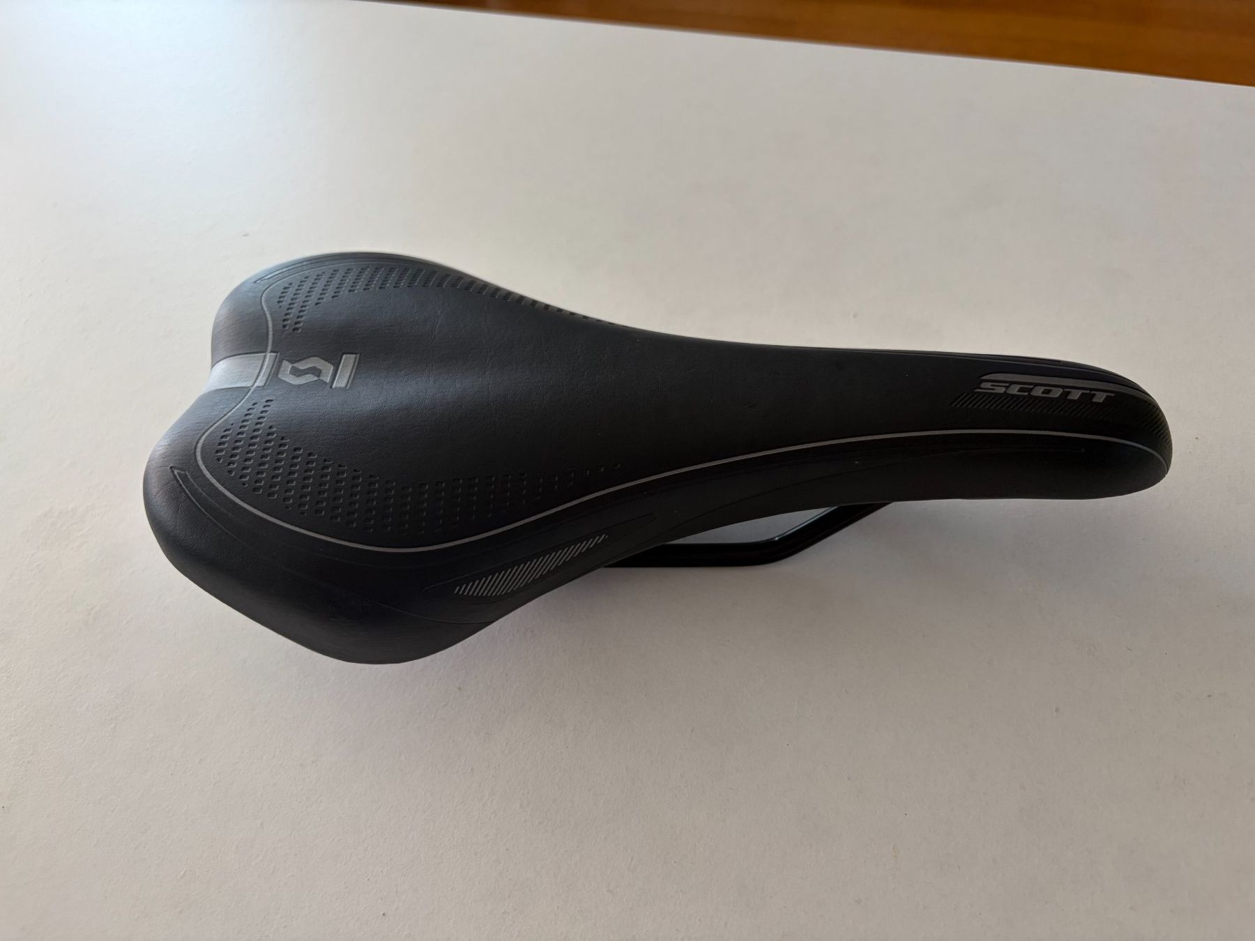 Scott Pezzi di ricambio: Fahrradsattel Scott SCT-19 schwarz, neu – Nuovo (secondo la descrizione) da Bülach venduto da meverick 1
