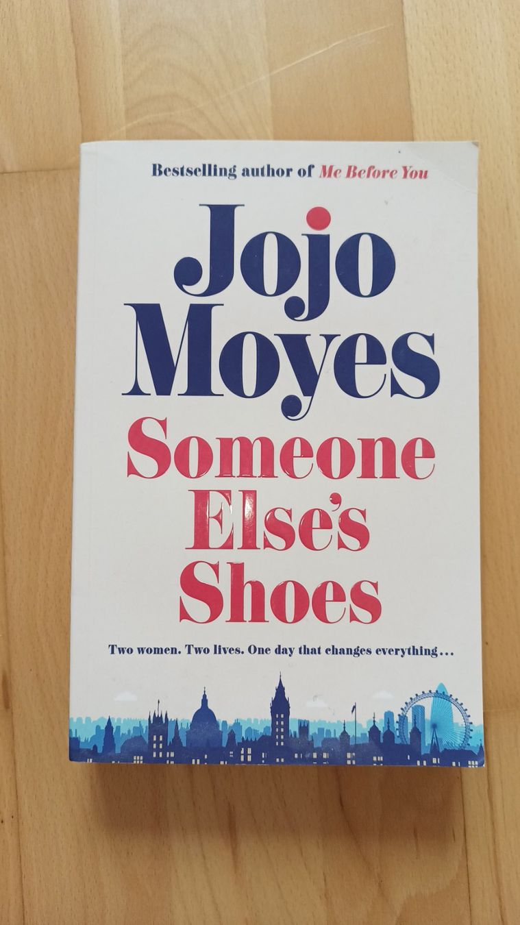 Libri: Someone else's shoes / Jojo Moyes – Usato da Basel venduto da ann_frw2