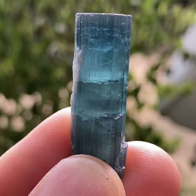 Minerali & Pietre curative: 45ct Indigolith roh Kristall, blauer Turmalin, Doppelender – Nuovo (secondo la descrizione) da Biel venduto da djvalbnc 1