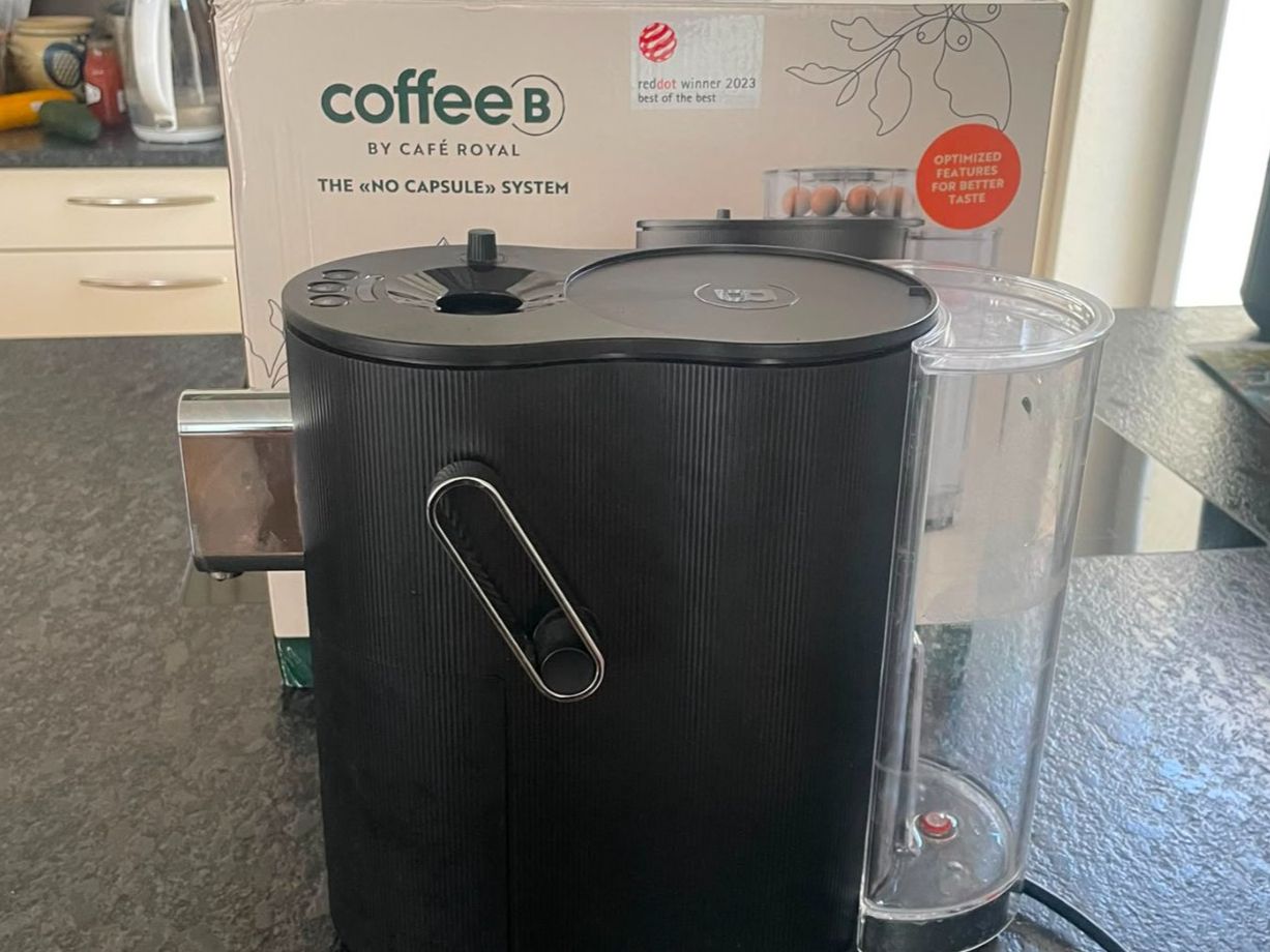 Coffee B Kaffeemaschinen & Espressomaschinen: Die Kaffeemaschine die dir beim Entzug hilft! – Gebraucht aus Kirchberg BE von wenzelzuber