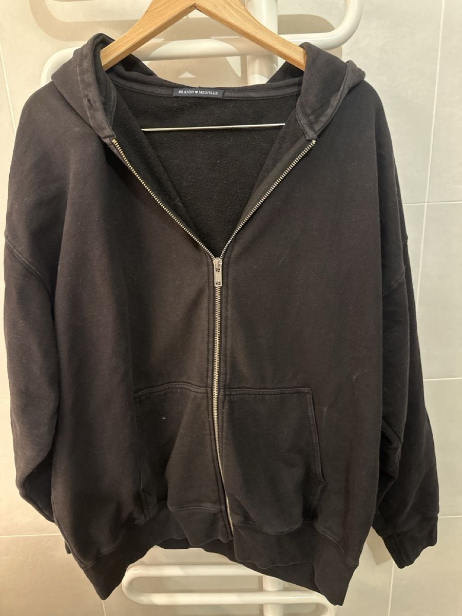 Brandy Melville Giacche: Brandy Melville Zip-Up Hoodie – Usato da Genève venduto da iri_ysd7
