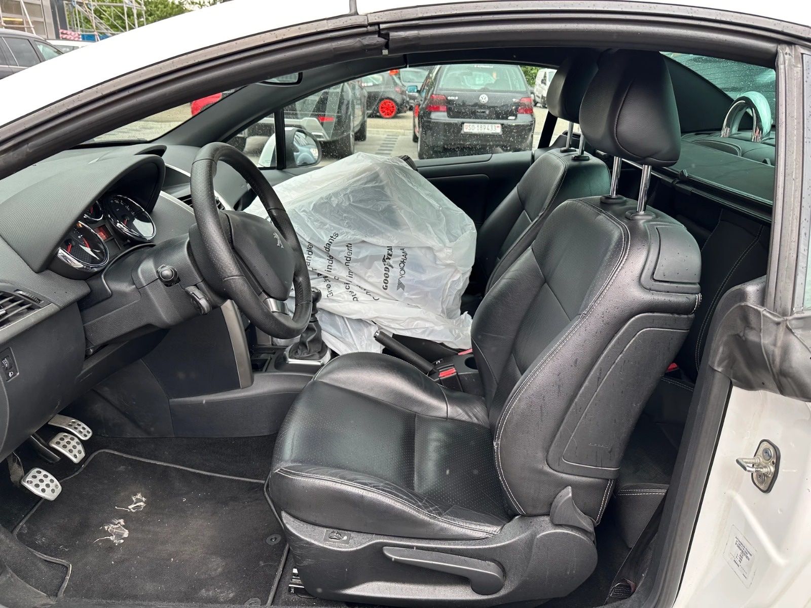 Peugeot Autos: Peugeot 207 CC 1.6 Turbo – Gebraucht aus Aarwangen von  5