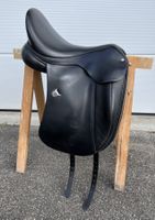 Dressursattel Bates Innova 17 Zoll schwarz / Sattel Dressur