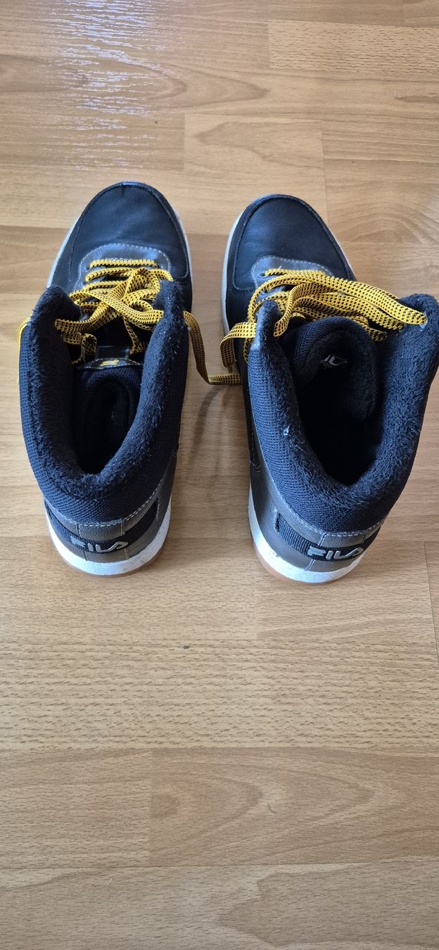 Scarpe da uomo: Chaussures Fila Pointure 43 – Usato da Moutier venduto da mai_pq7w 2