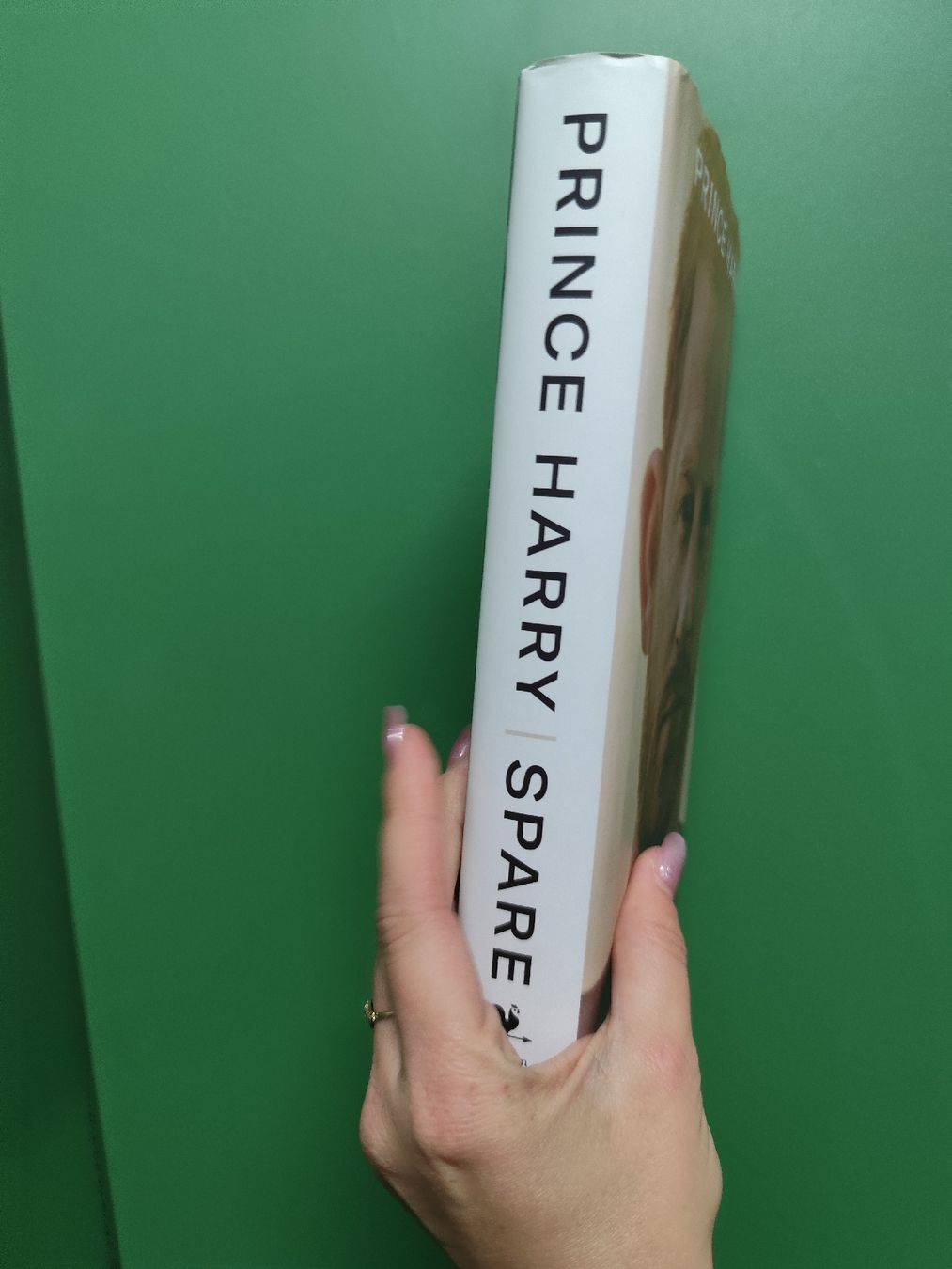 Libri: Prince Harry Spare memoir – Usato da Mägenwil venduto da VintageGirly 3