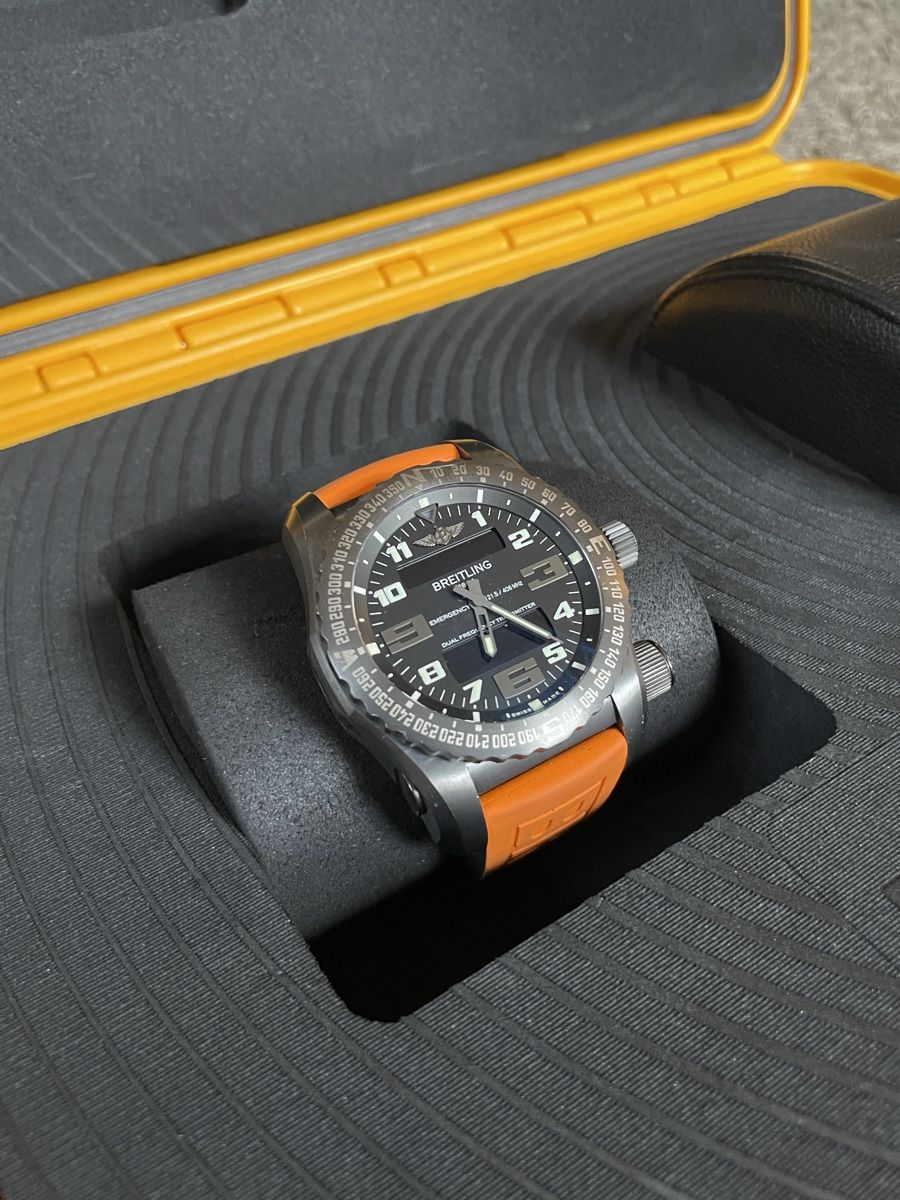 Breitling Uhren: Breitling Emergency II Night Mission – Gebraucht aus Gempenach von TTW 7