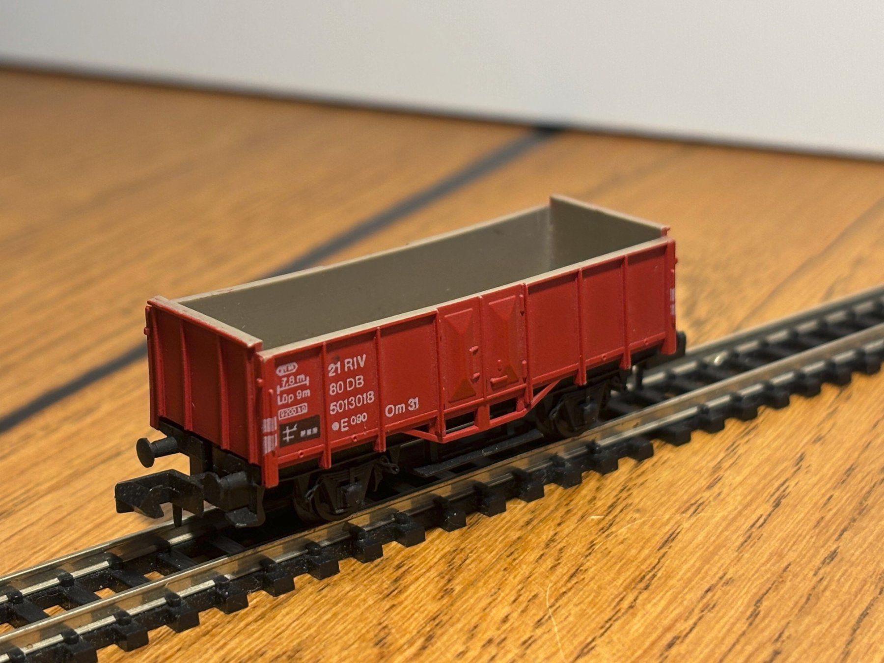 Modellini di ferrovie: *e1018: Güterwagen (Spur N) – Usato da Birsfelden venduto da Birs_25 2