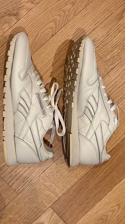 Chaussures femmes: Reebok Schuhe Grösse 39 – D'occasion à Matten b. Interl par atc_p2hb 2