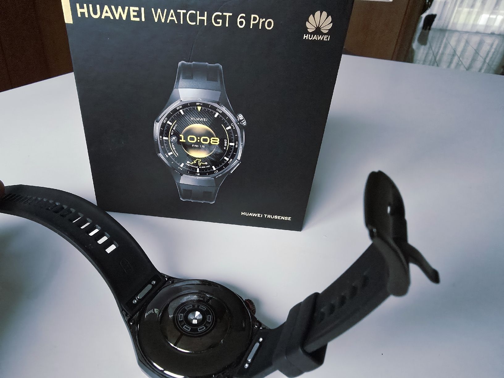 Huawei Smartwatch: Huawei Watch GT 6 Pro – Nuovo (secondo la descrizione) da Embrach venduto da josmijono 1