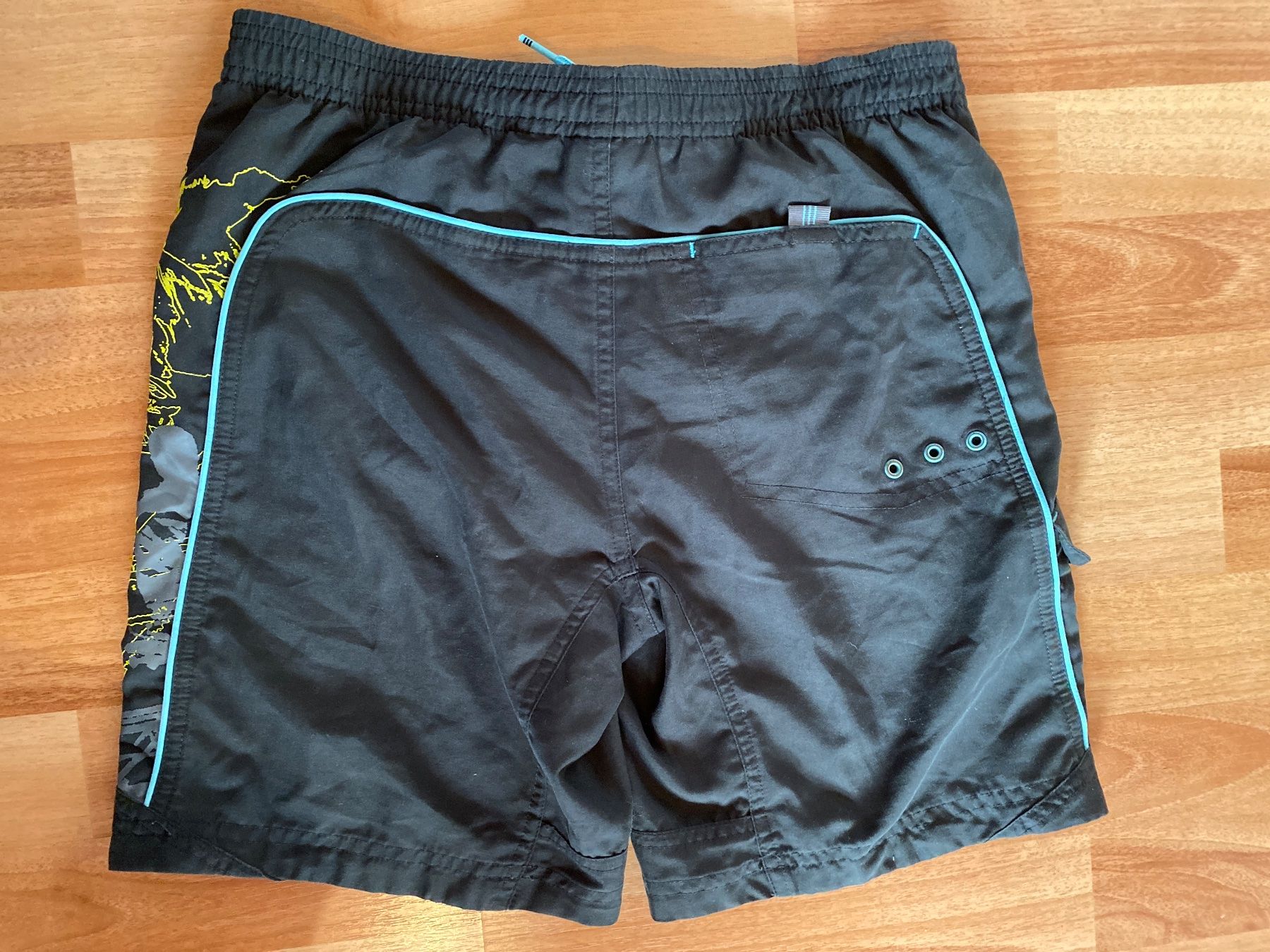 Adidas Pantaloni: adidas Badehose Kinder Gr. 140 – Usato da Heiden venduto da fam_797q 1