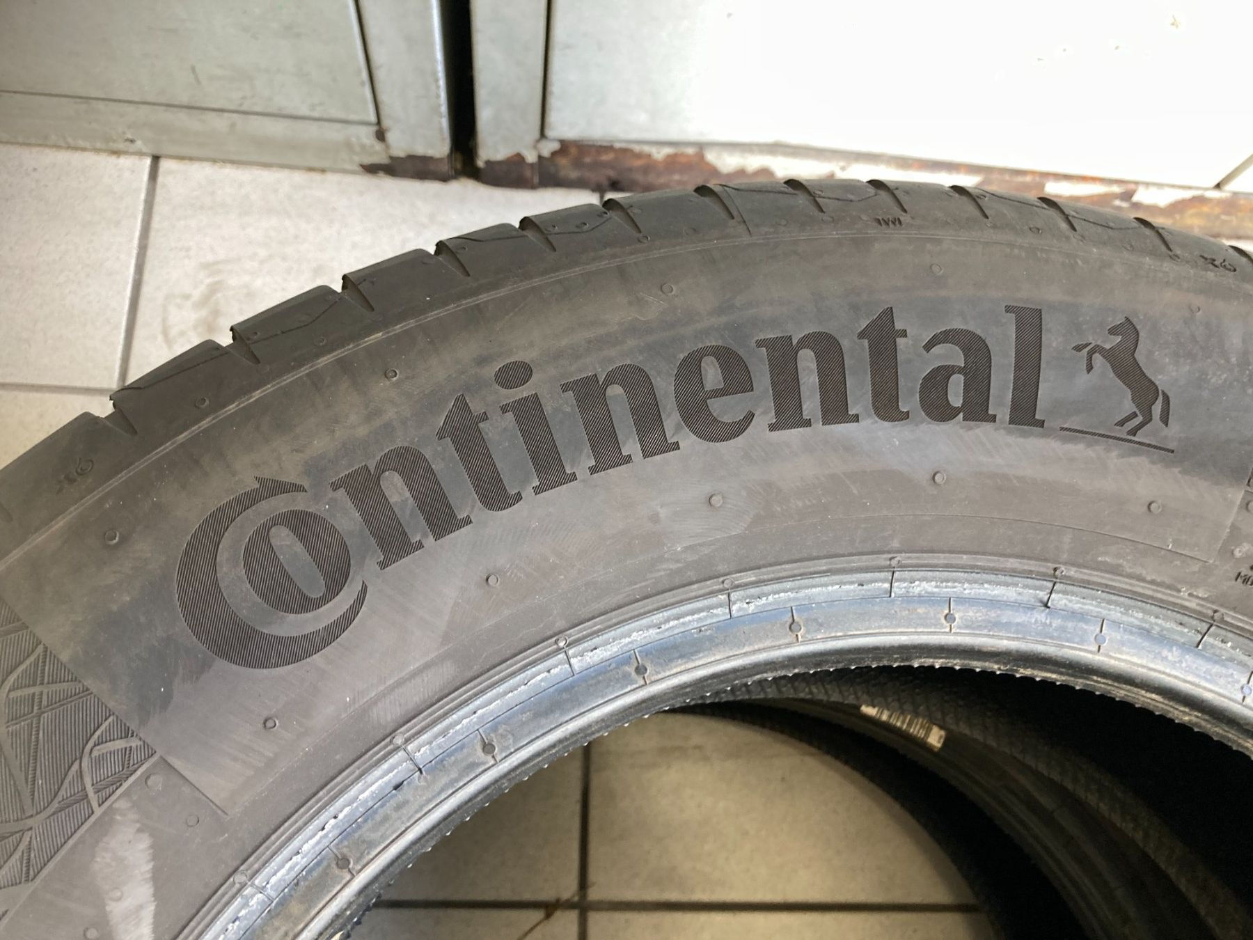 Continental Pneumatici & Ruote complete: 215/65R16 Sommerpneu Continental – Usato da Cham venduto da WB2223 2
