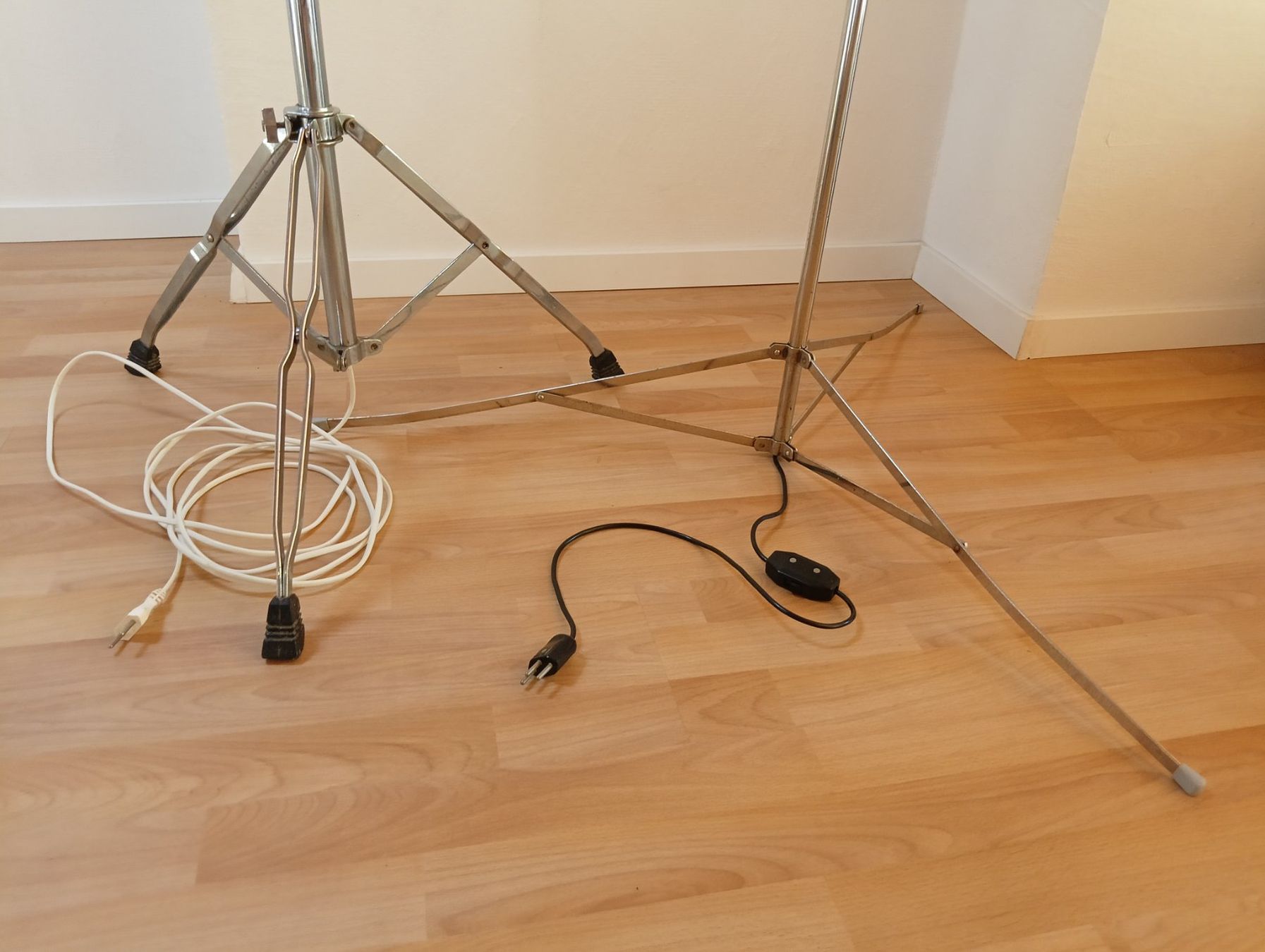 Lampade: Atelier - Stand Leuchten 2 Stk. – Usato da Lumino venduto da Happy4Happy 1