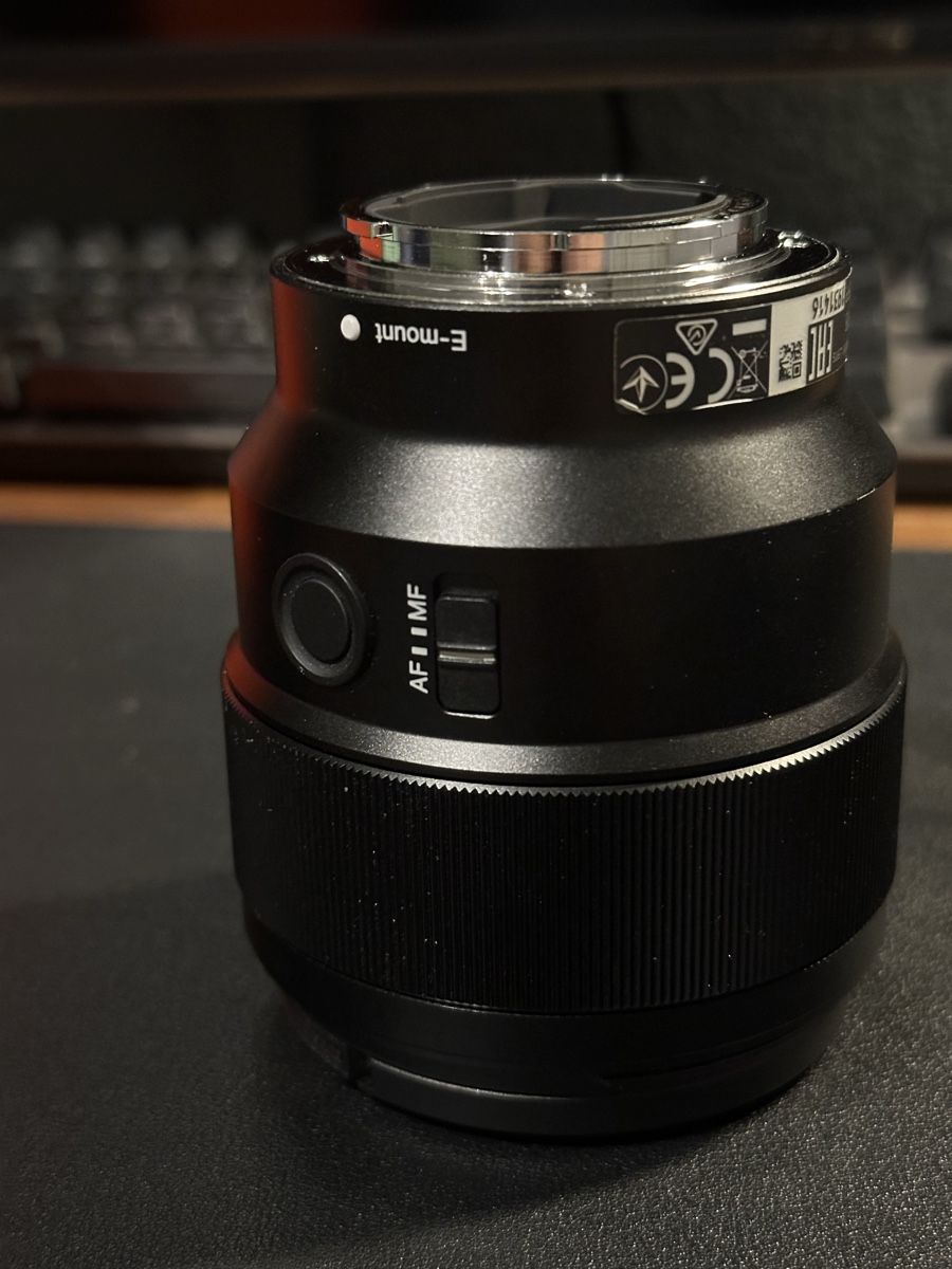Sony Obiettivi: Sony FE 85mm f1.8 – Nuovo (secondo la descrizione) da Basel venduto da Denobietet 4