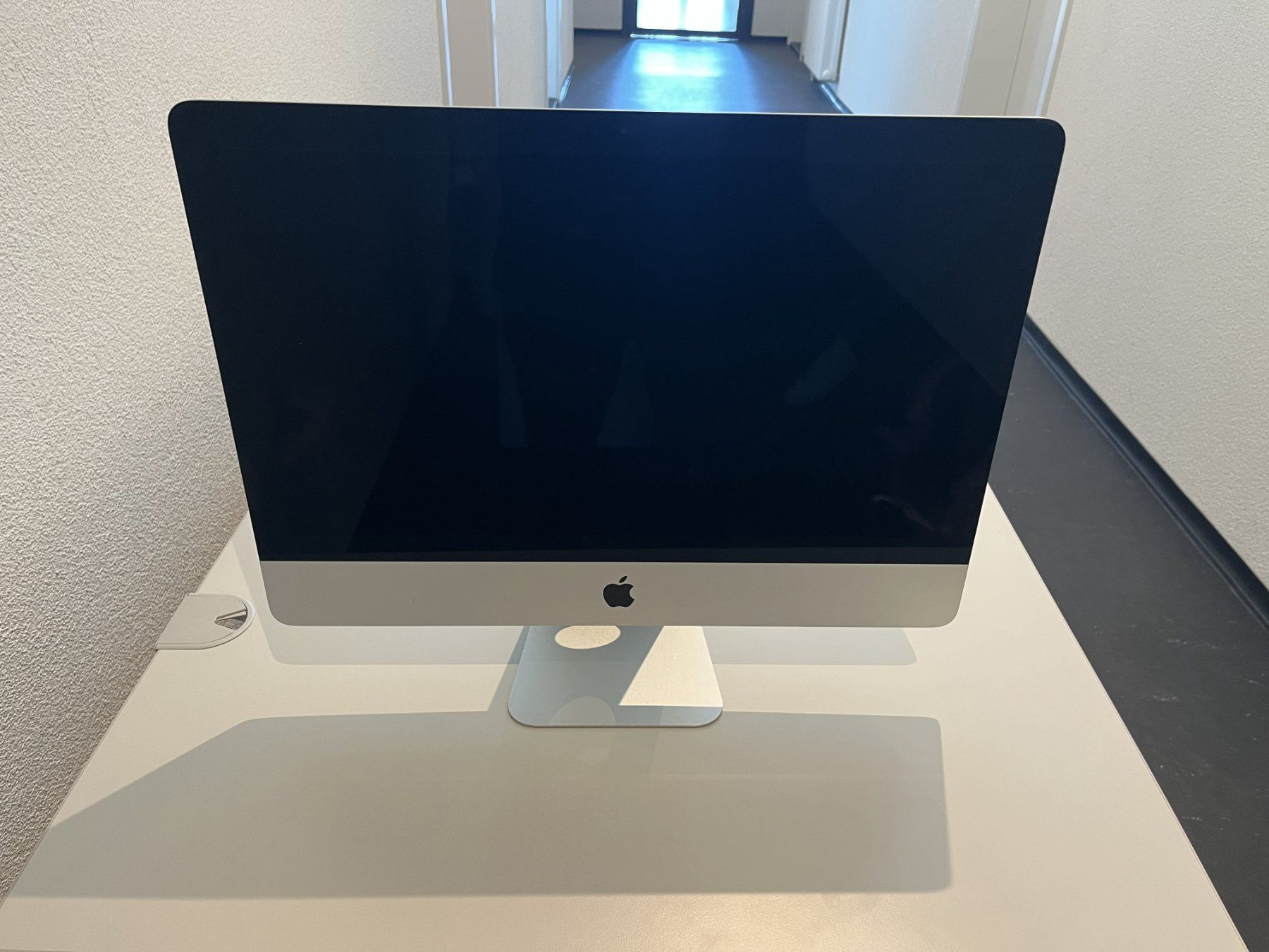 Apple iMac 21.5