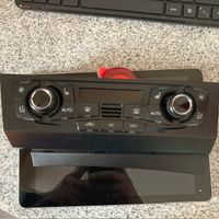 2010 Audi A4 Avant Bedienblende Klimaautomatik  8T2820043AG
