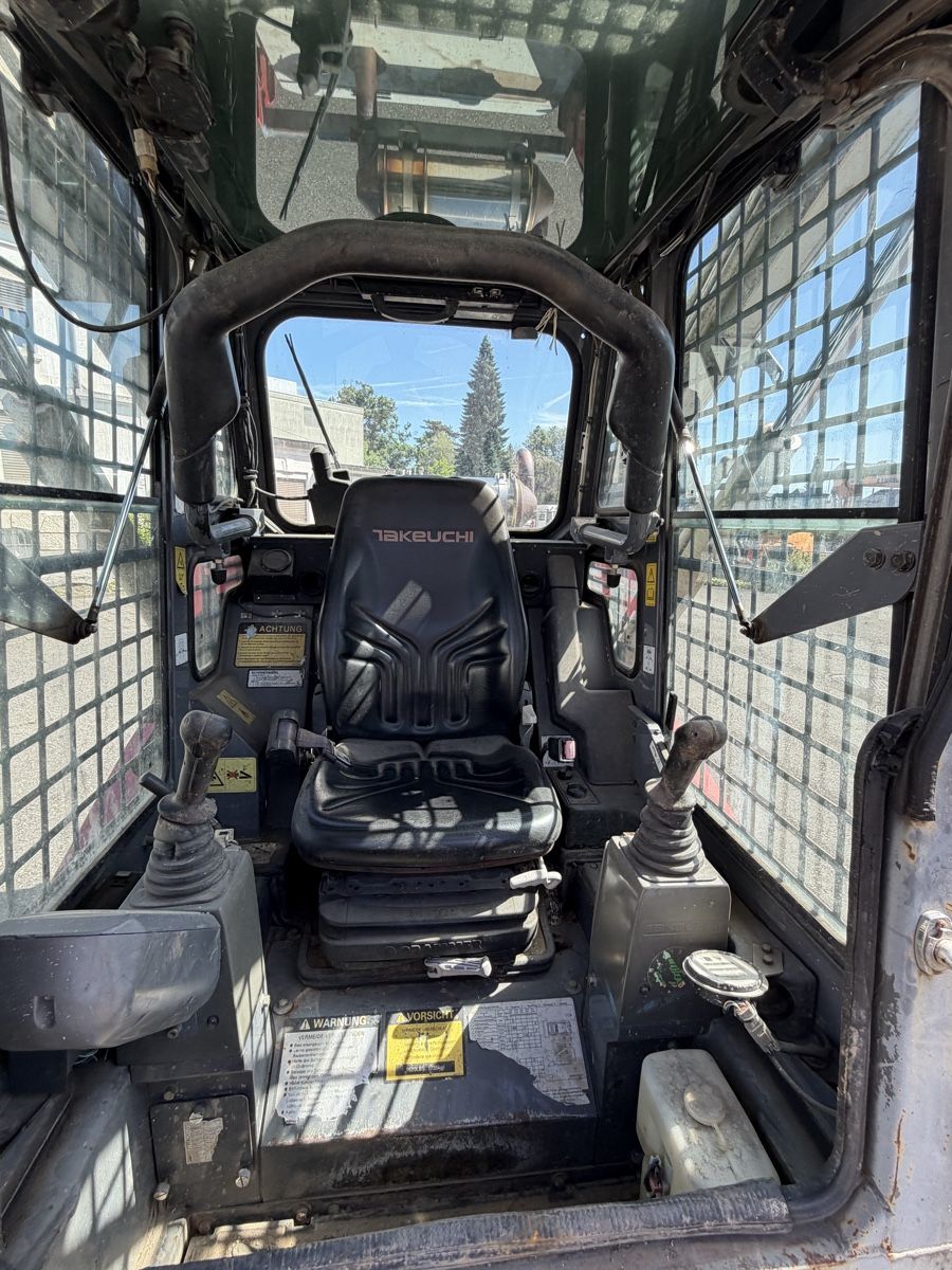 Chargeur de ferme: Chargeuse Takeuchi compacte TL 230 / 1828H heures – D'occasion à lyssach par brax2019 9