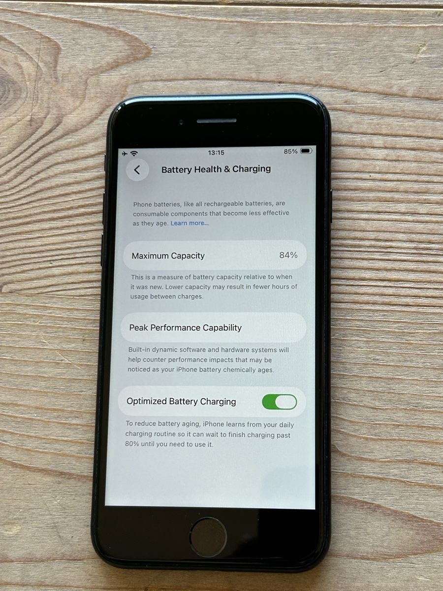 Apple Handys / Smartphones: Apple iPhone SE 2. Gen, 128GB, schwarz – Gebraucht aus Güttingen von Wasser9 4