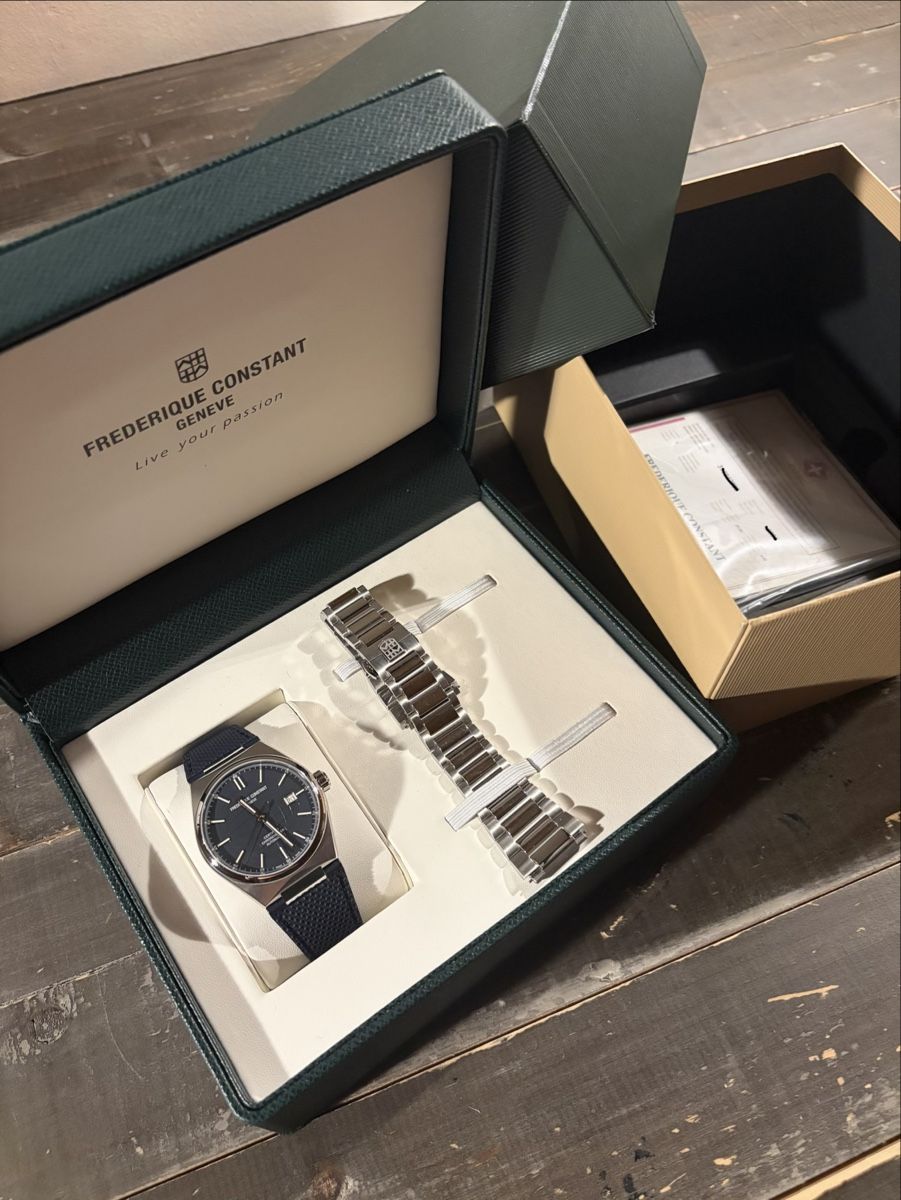 Frederique Constant Uhren: Frederique Constant Highlife Automatic COSC – Neu (gemäss Beschreibung) aus Rougemont von Fossati07 6
