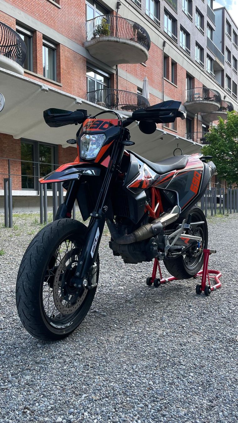 KTM Strada: KTM 690 SMCR 2019 - 55kW – Usato da Zürich venduto da jam_2lrx 9