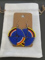 Boucles d'oreilles fait main en Tanzanie