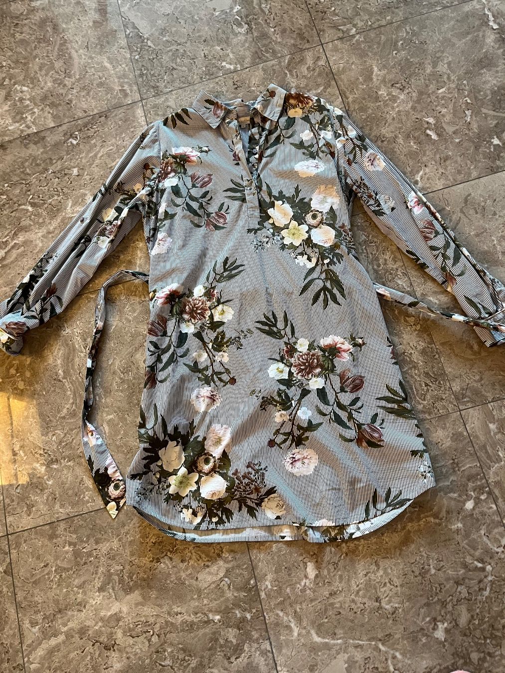 Vestiti: Kleid von dea kudibal – Usato da Zürich venduto da pizzobeatrice
