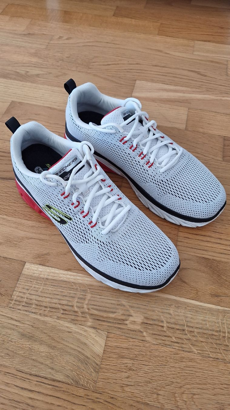 Skechers Scarpe da uomo: Sneaker Skechers Glide Step – Nuovo (secondo la descrizione) da Rickenbach SO venduto da SAS_1212