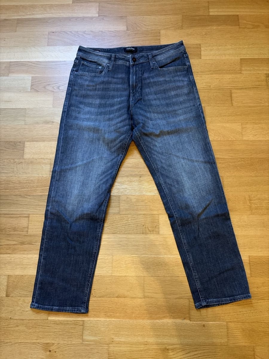 Jack & Jones Jeans: Jack & Jones Jeans grau, Regular/ Clark, W34 L32 – Usato da Schattdorf venduto da SvenHe17