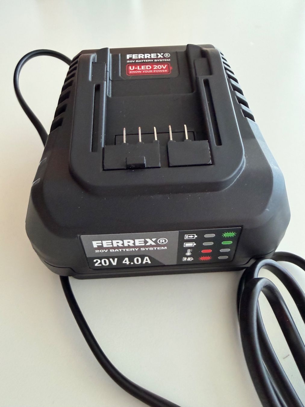 Ferrex Akkus & Batterien: Ferrex chargeur batterie 20V – Neu und originalverpackt aus St-Gingolph von GoldenKeys 1