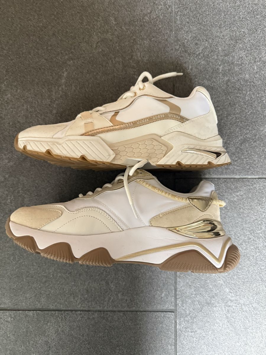 Guess Scarpe da uomo: 2 VERSCHIEDENE Guess Sneaker Gr. 41 – Usato da Belp venduto da mitkul 4