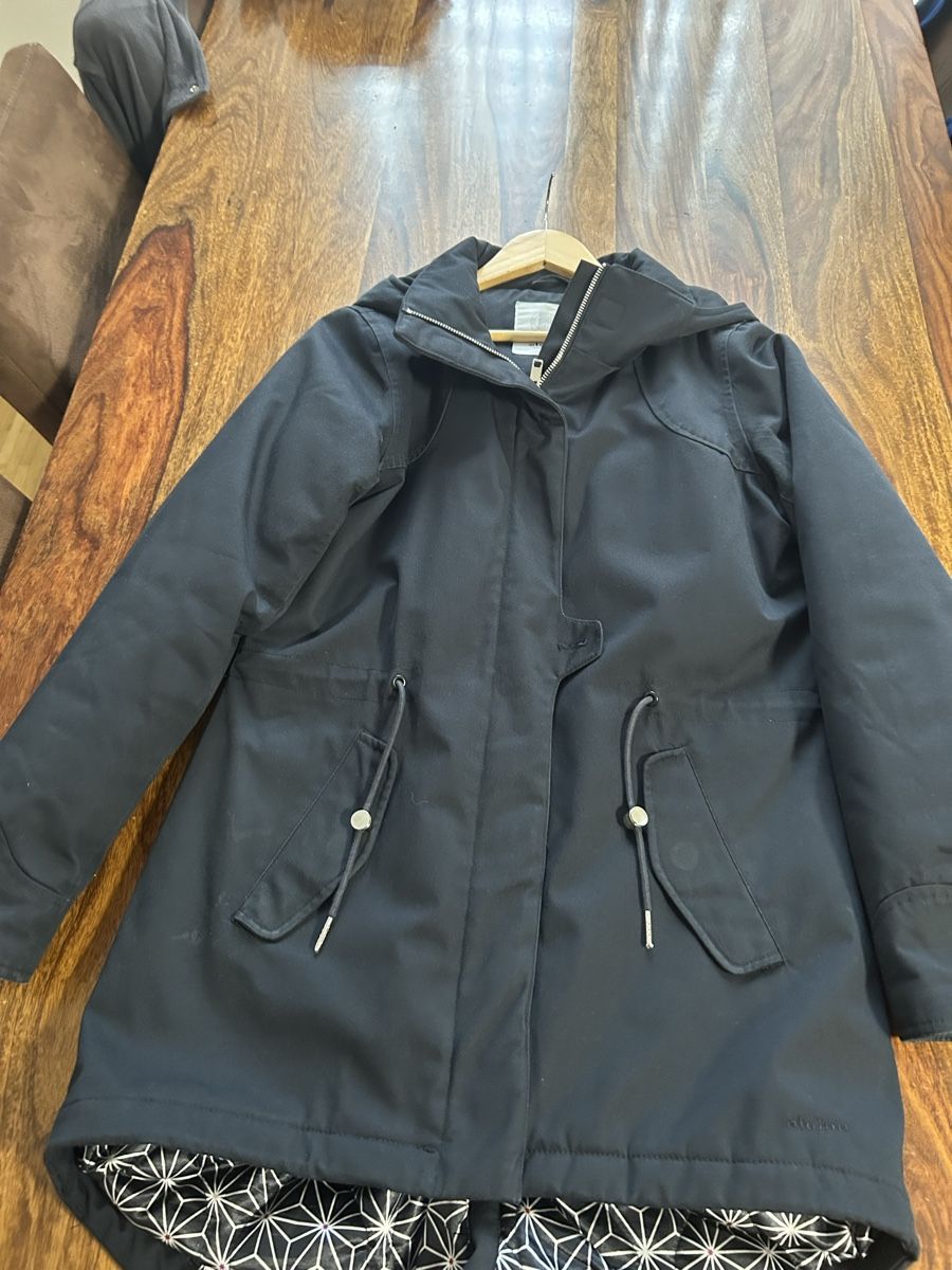 Elvine Giacche: Elvine Winter Jacke, Gr. M, Schwarz – Usato da Zürich venduto da Nutla 7