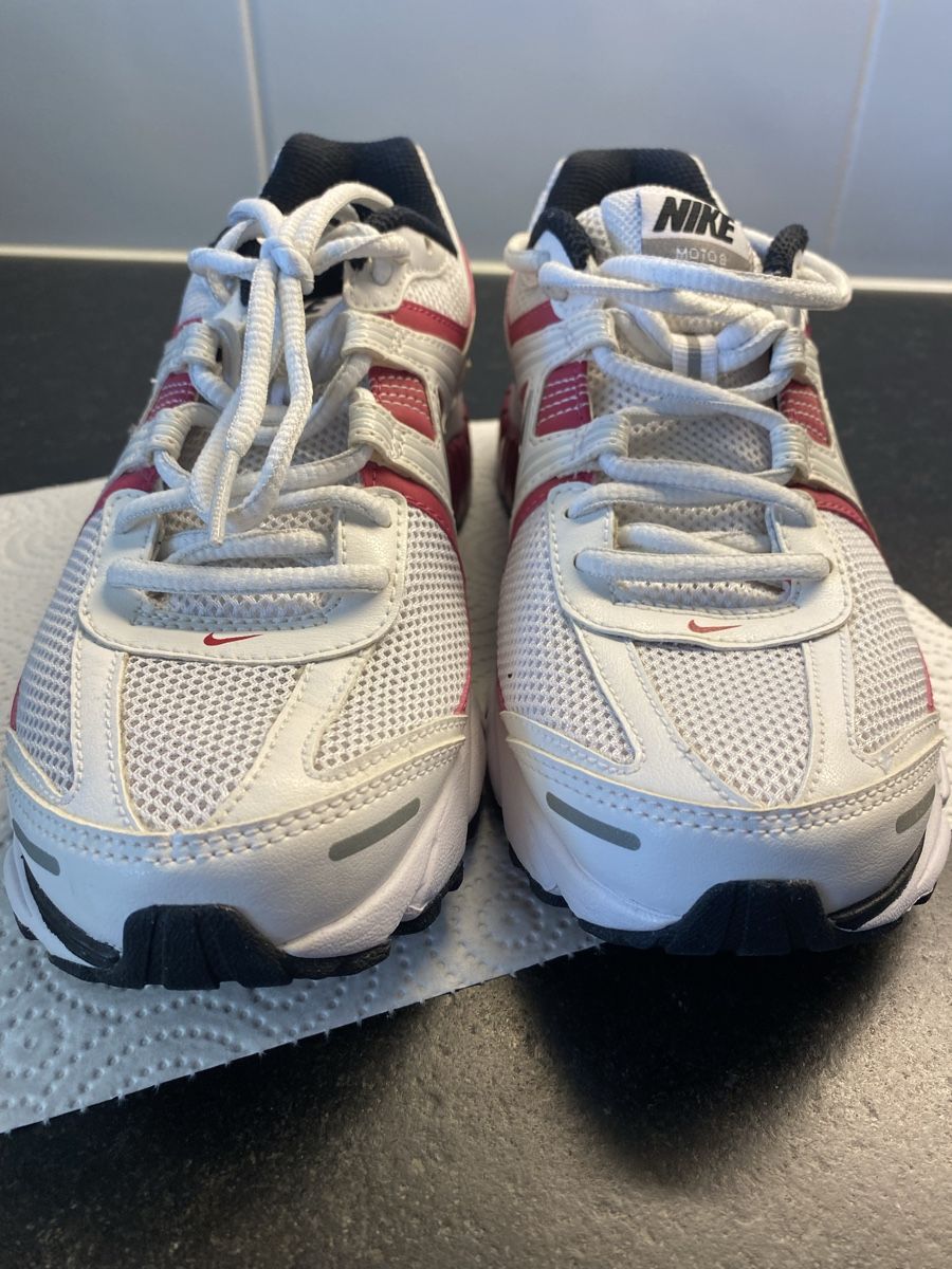 Nike Scarpe da donna: Nike Moto 8 Fitsole 2 grösse 36,5 – Nuovo (secondo la descrizione) da Reinach BL venduto da ClaudiNu 1