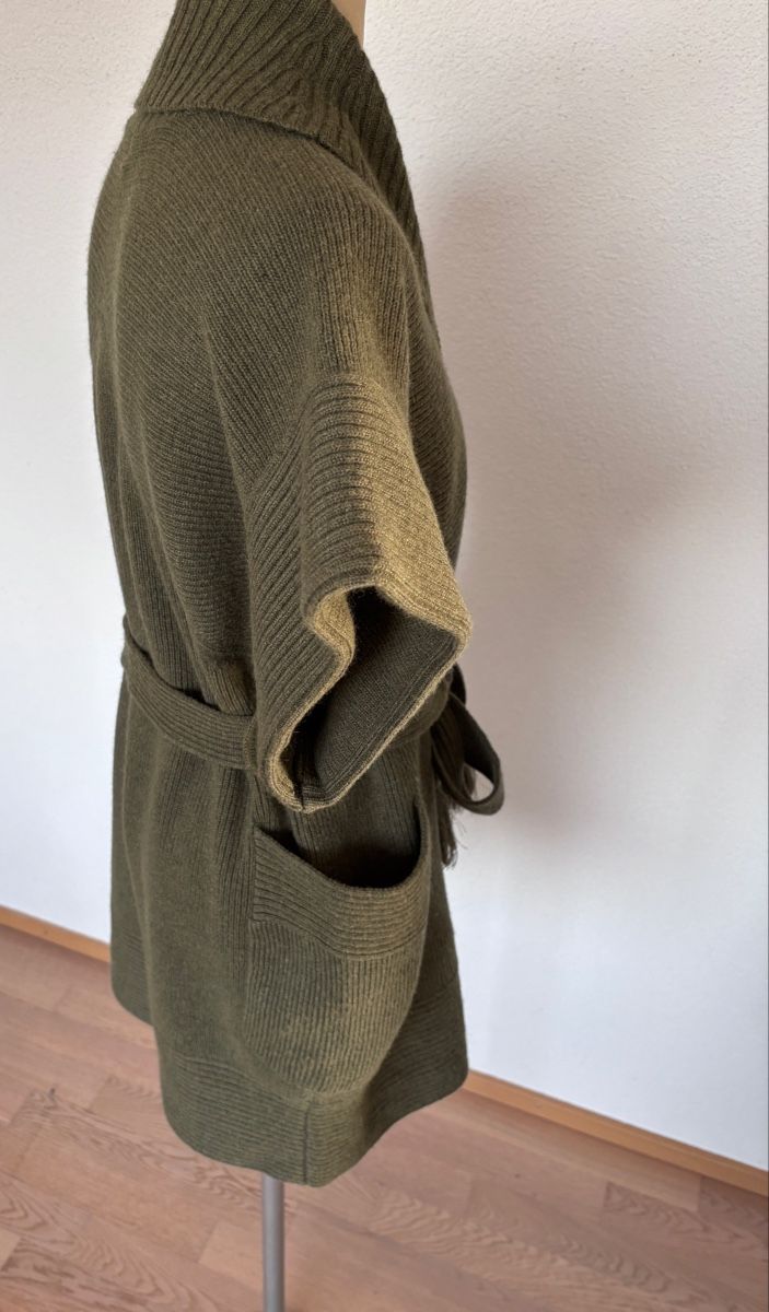 Gilet & Giacche senza maniche: Cardigan. Olive color. Size M/L – Usato da Dübendorf venduto da S1973E 2