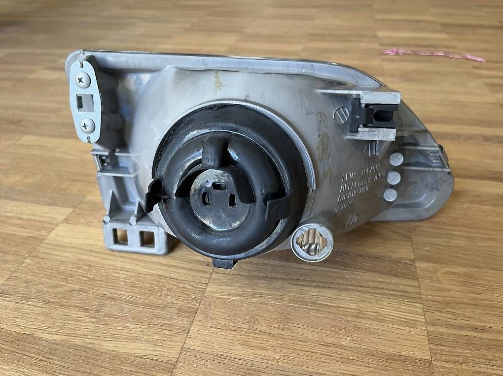 Alle Autoersatzteile: Toyota Starlet Scheinwerfer – Gebraucht aus Arbon von ursula089 2