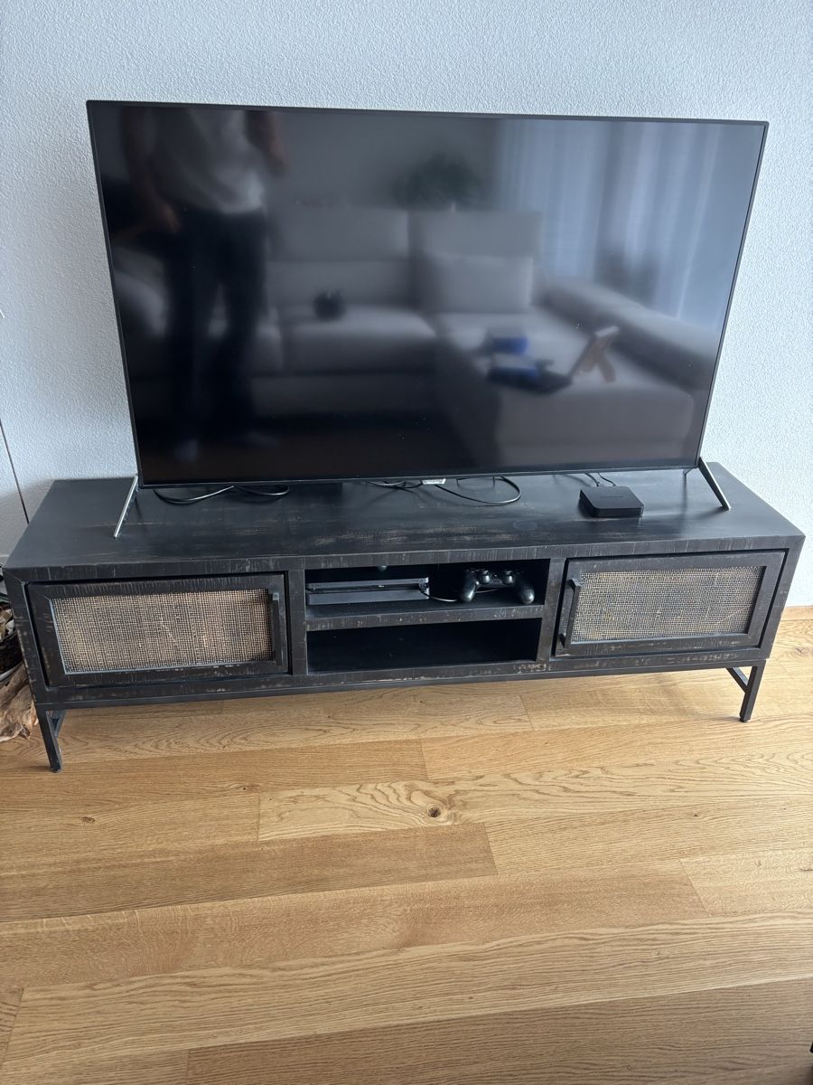 TV Möbel: TV-Sideboard – Gebraucht aus Liebefeld von dem_z85m