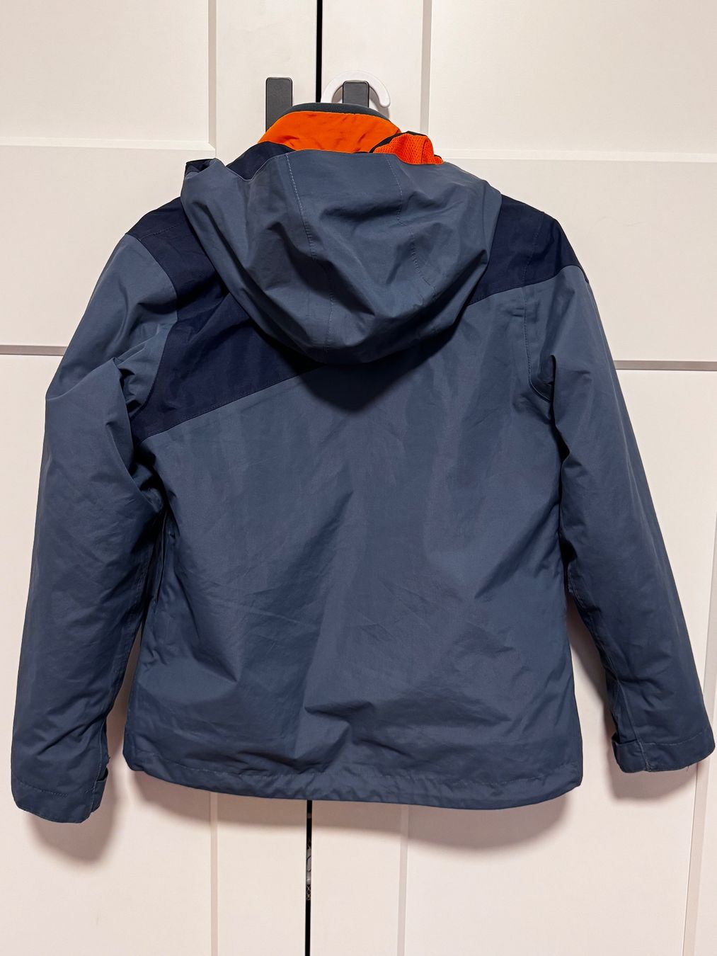 Decathlon Giacche & Cappotti: 2 Jugendliche Winterjacken Gr. 133-140 – Usato da Zürich venduto da iry_9mbn 2