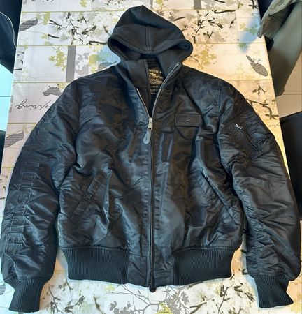 ALPHA INDUSTRIES INC. Jacket Grösse XXL ab 250.- Franken