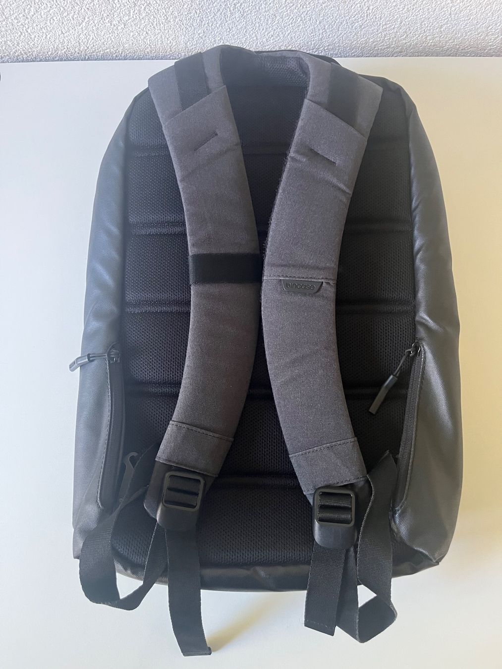 Incase Rucksäcke: Incase City Backpack – Gebraucht aus Zürich von lbl78 1