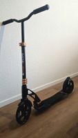 Schöner Tretroller Smartscoo Scooter schwarz faltbar