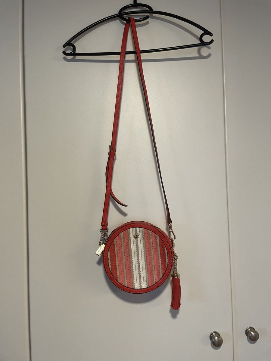 Michael Kors Borse da donna: Stylish Round Michael Kors Bag – Nuovo e nell'imballaggio originale da Seuzach venduto da Diamand28