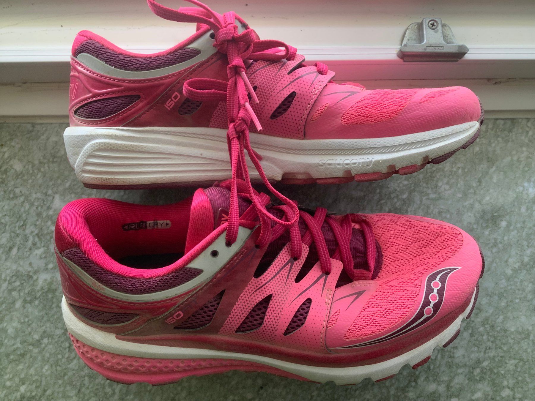 Saucony Scarpe da donna: Saucony - Jogging - Laufschuhe  /  Grösse 40 – Usato da Zürich venduto da Goworki 1
