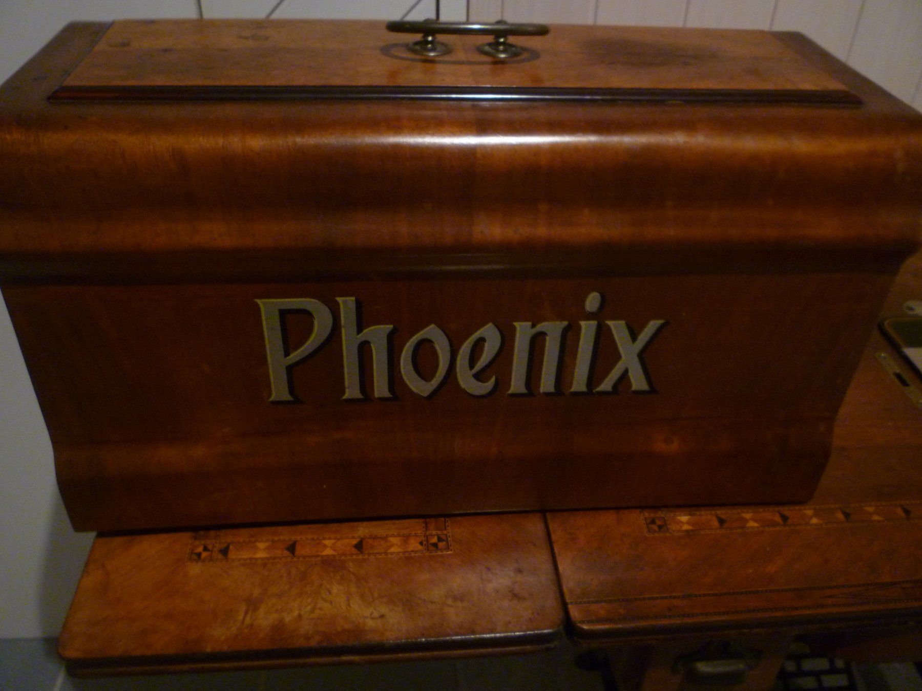Phoenix Macchine da cucire: alte Nähmaschine – Usato da Langnau am Albis venduto da Molosser 3