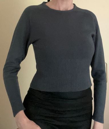 grauer leichter Pullover, Grösse 36