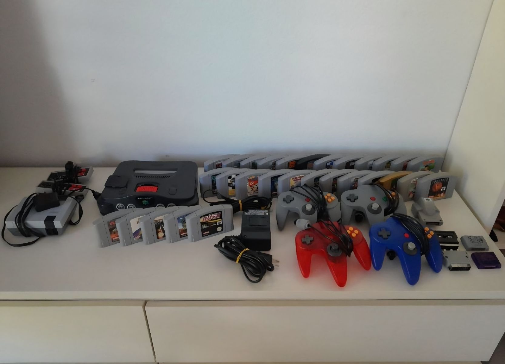 Nintendo Jeux: Nintendo 64 / 4 Controller / 29 Spiele / N64 / Mario Kart – D'occasion à Urnäsch par Balger2000
