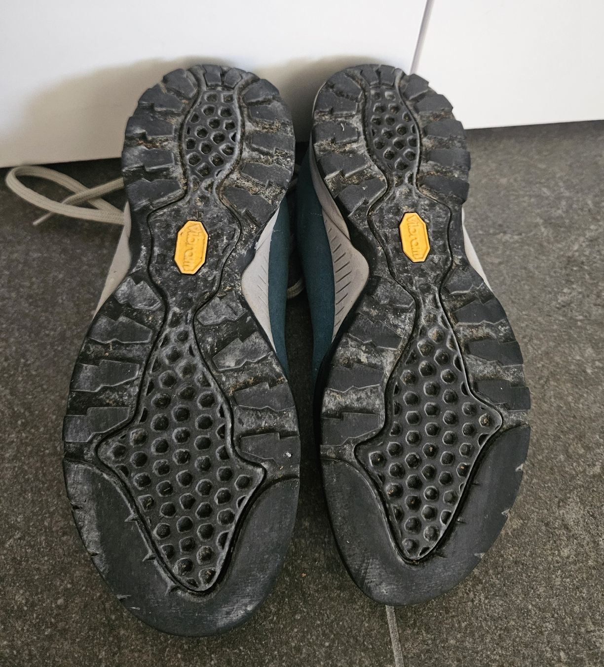 Scarpa Chaussures hommes: Chaussures Scarpa (taille 40) – D'occasion à Bussigny par niwa_mikan 2