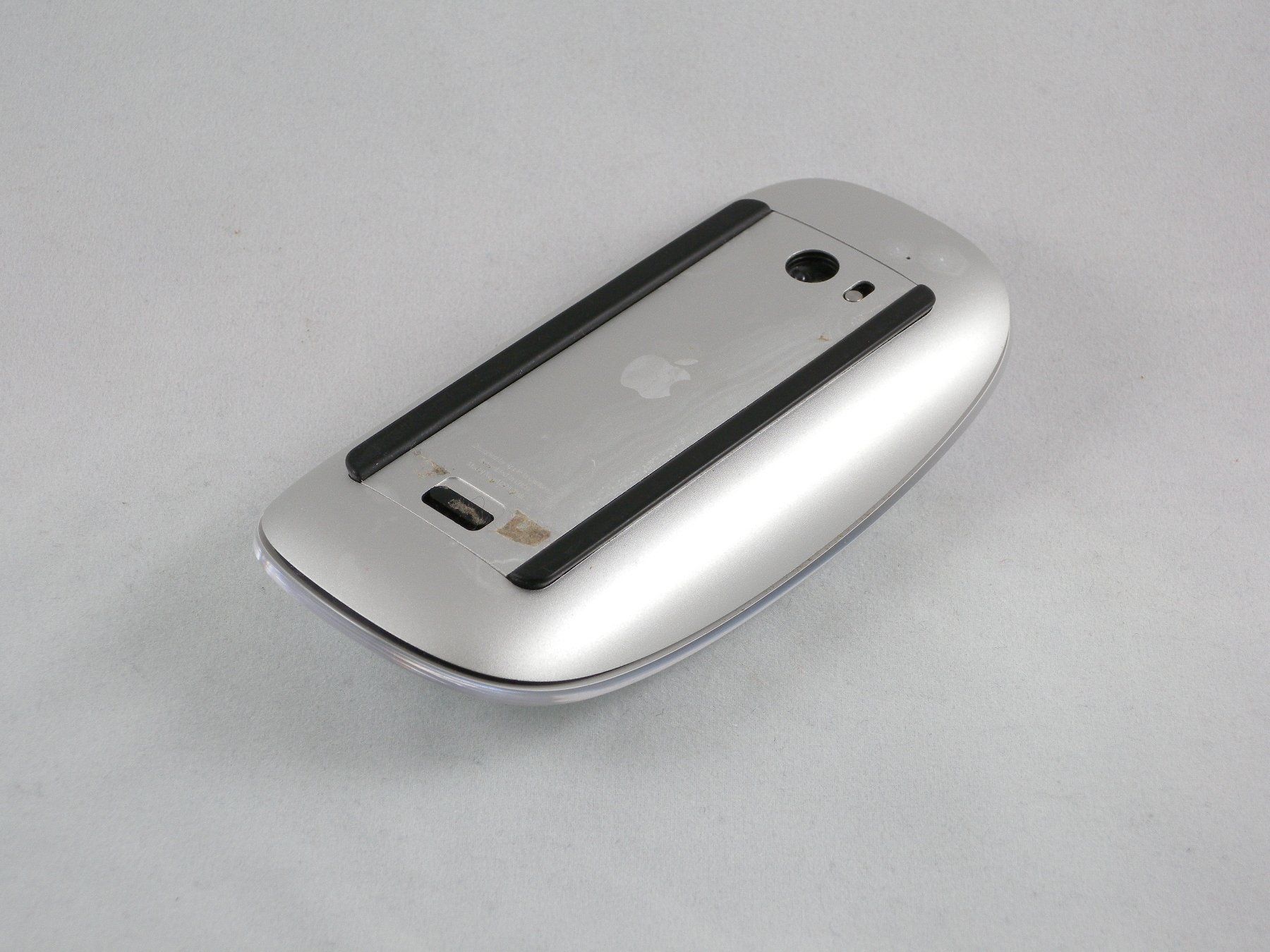 Apple Maus: Apple Magic Mouse ab 1.- – Gebraucht aus Gordola von ludens 2