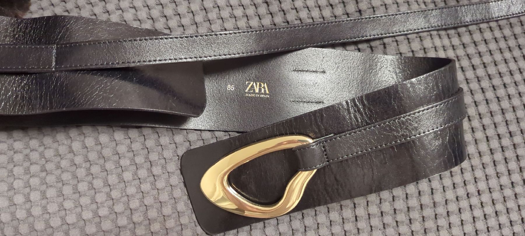 Zara Cinture: ZARA Leder Taillengürtel Grösse 85 – Nuovo (secondo la descrizione) da Zürich venduto da vik_r9fn 1