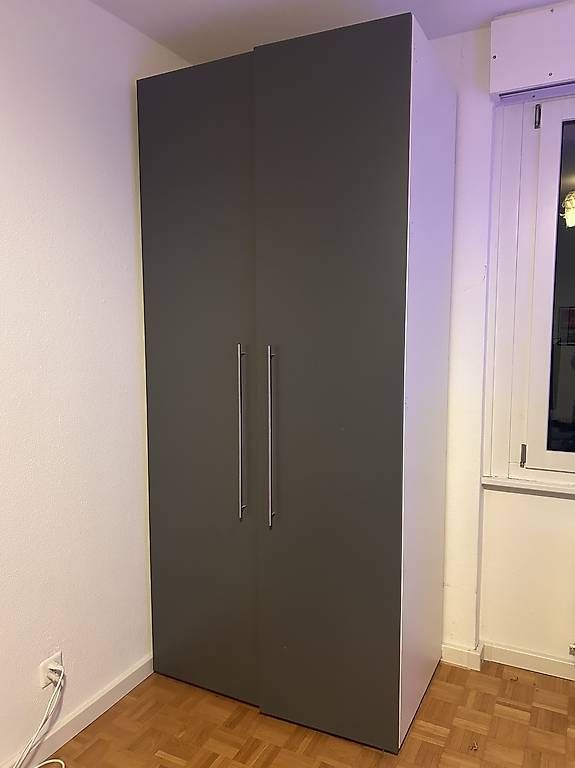 Armadi: Stabiler Kleiderschrank mit Schubladen  – Usato da Liebefeld venduto da DieFrHa