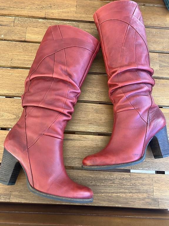 Scarpe da donna: Clarks Roter Stiefel Gr.38 – Usato da Lyss venduto da stubenwagen