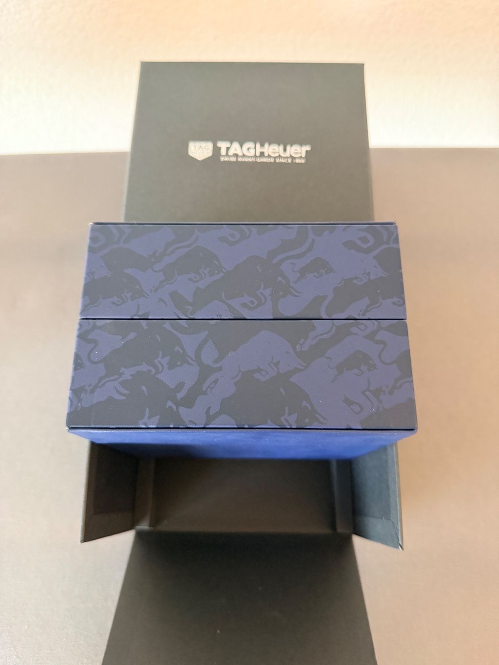 Tag Heuer Scatole porta orologi: TAG Heuer Uhrenbox Red Bull – Nuovo (secondo la descrizione) da Grenchen venduto da jarek42 2